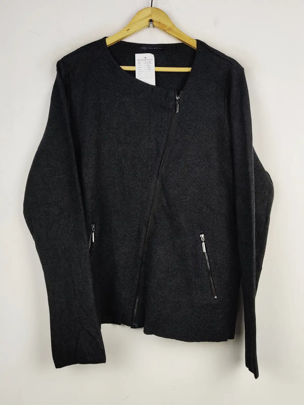 Buy online pre-used pre-loved 100% authentic & Original branded Mark & Spencer (LS-16438) available in Pakistan. Top international brands avilable.