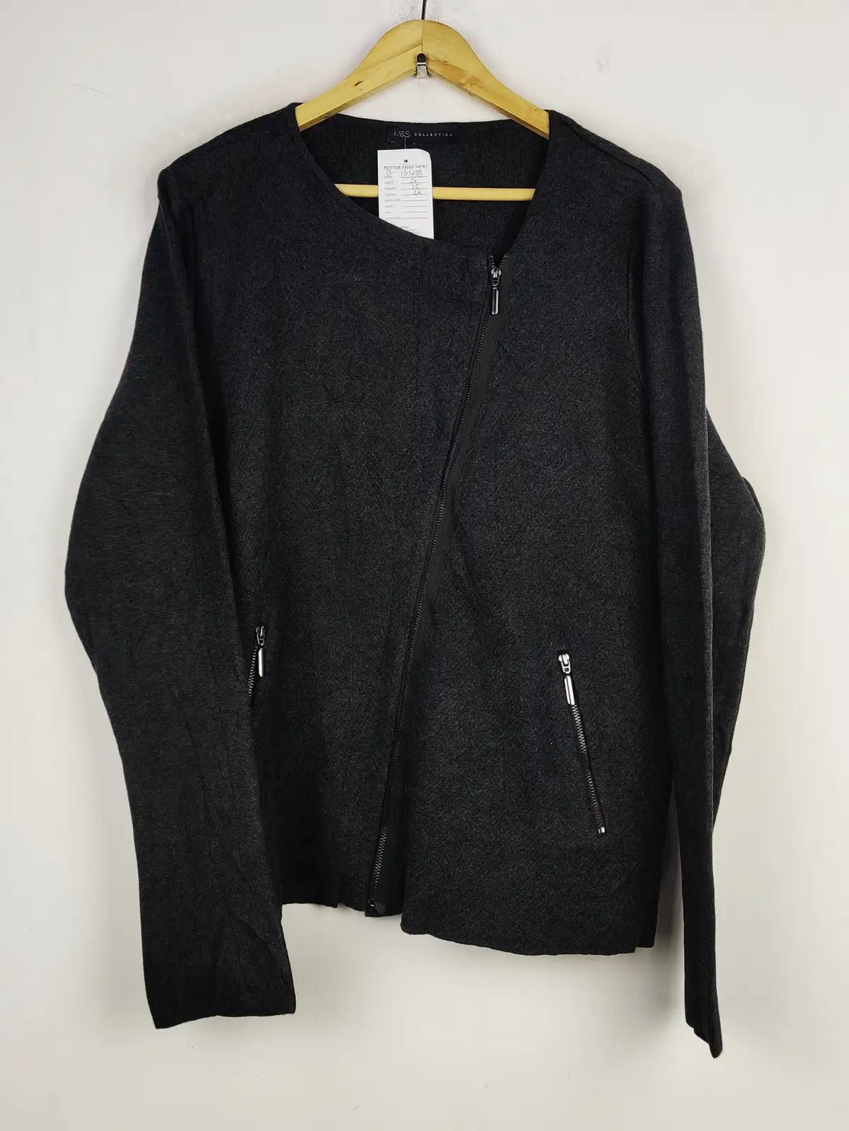 Buy online pre-used pre-loved 100% authentic & Original branded Mark & Spencer (LS-16438) available in Pakistan. Top international brands avilable.