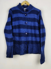 Buy online pre-used pre-loved 100% authentic & Original branded Casual (LS-16456) available in Pakistan. Top international brands avilable.