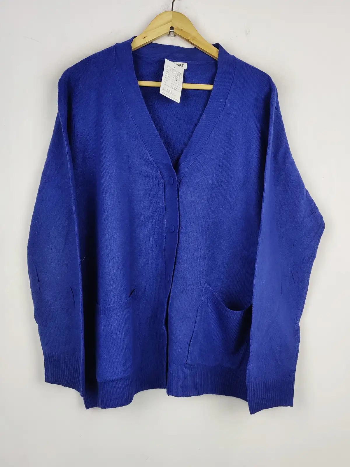 Buy online pre-used pre-loved 100% authentic & Original branded Dmart (LS-16480) available in Pakistan. Top international brands avilable.