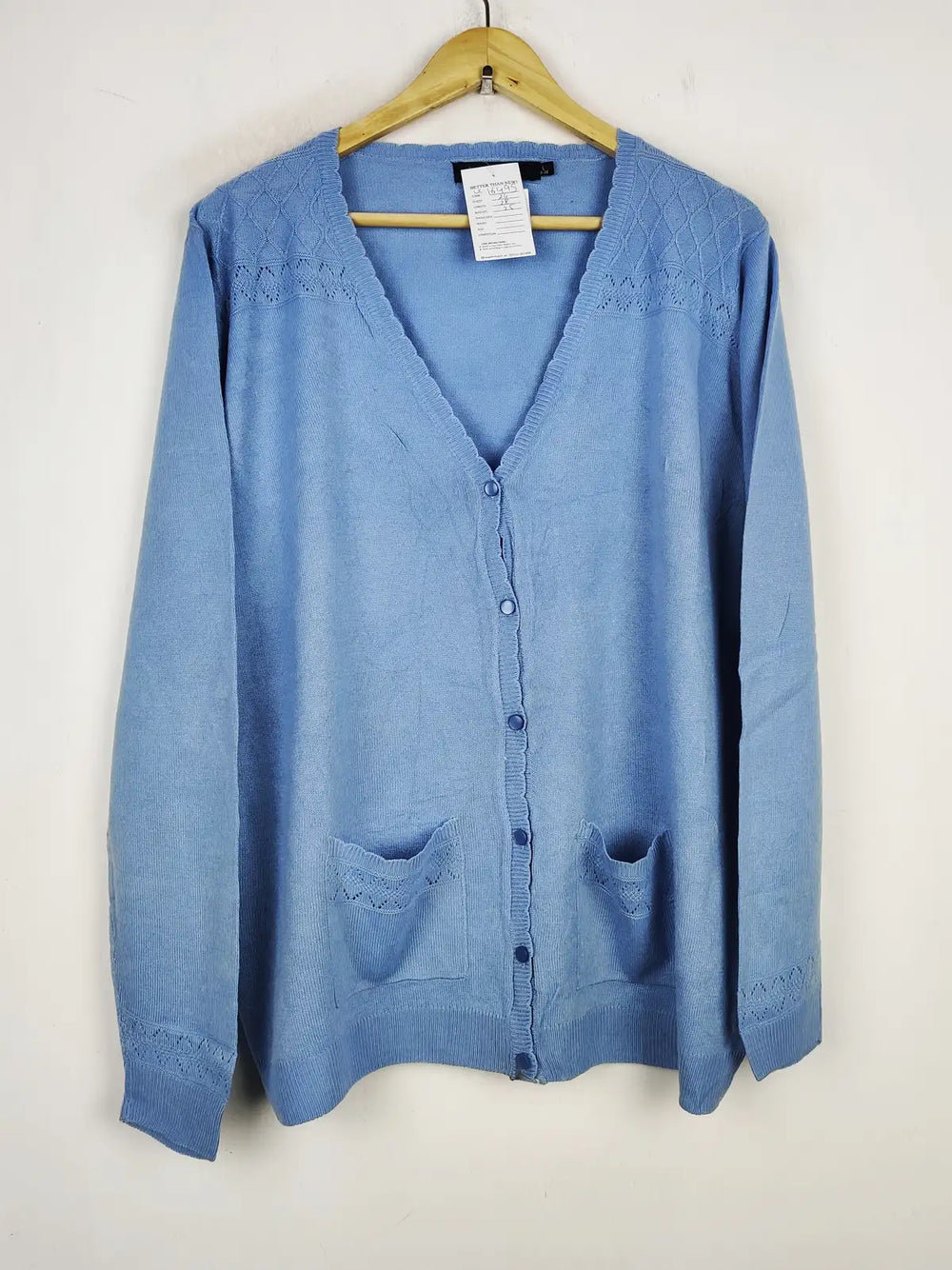 Buy online pre-used pre-loved 100% authentic & Original branded Isle (LS-16495) available in Pakistan. Top international brands avilable.