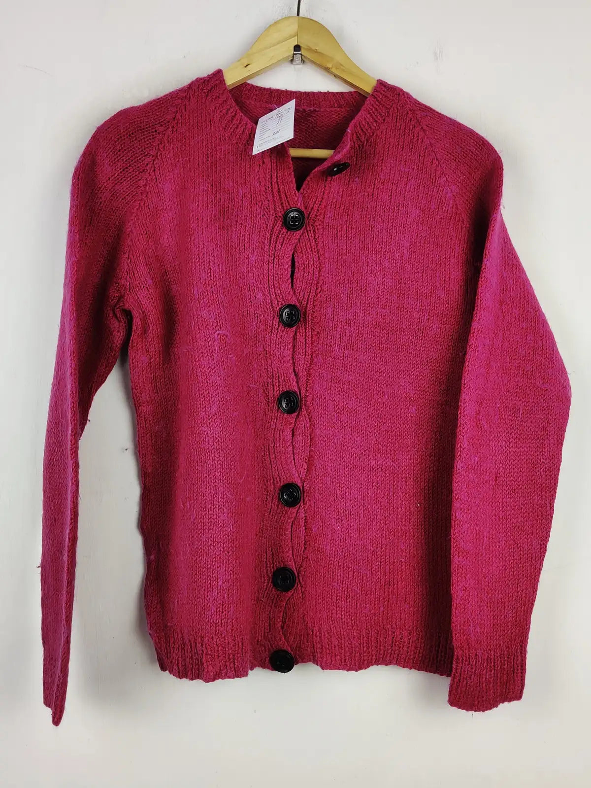 Buy online pre-used pre-loved 100% authentic & Original branded Unknown Brand (LS-16513) available in Pakistan. Top international brands avilable.