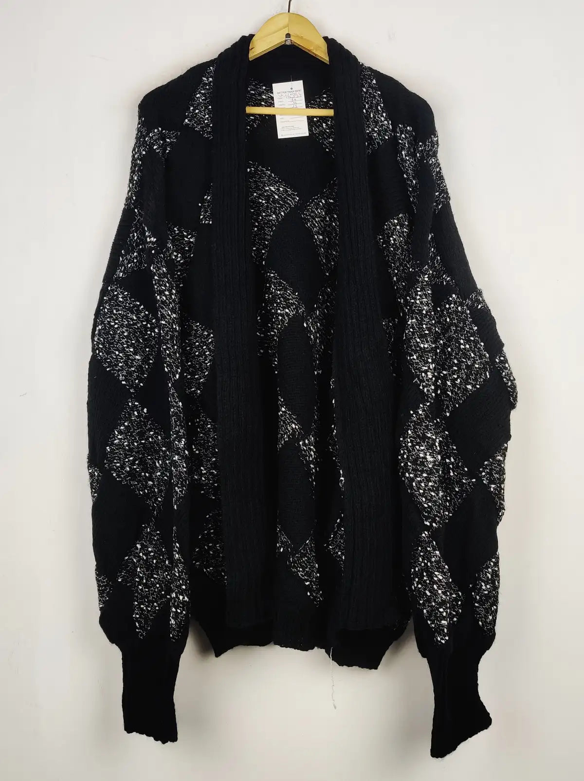 Buy online pre-used pre-loved 100% authentic & Original branded Unknown Brand (LS-16554) available in Pakistan. Top international brands avilable.