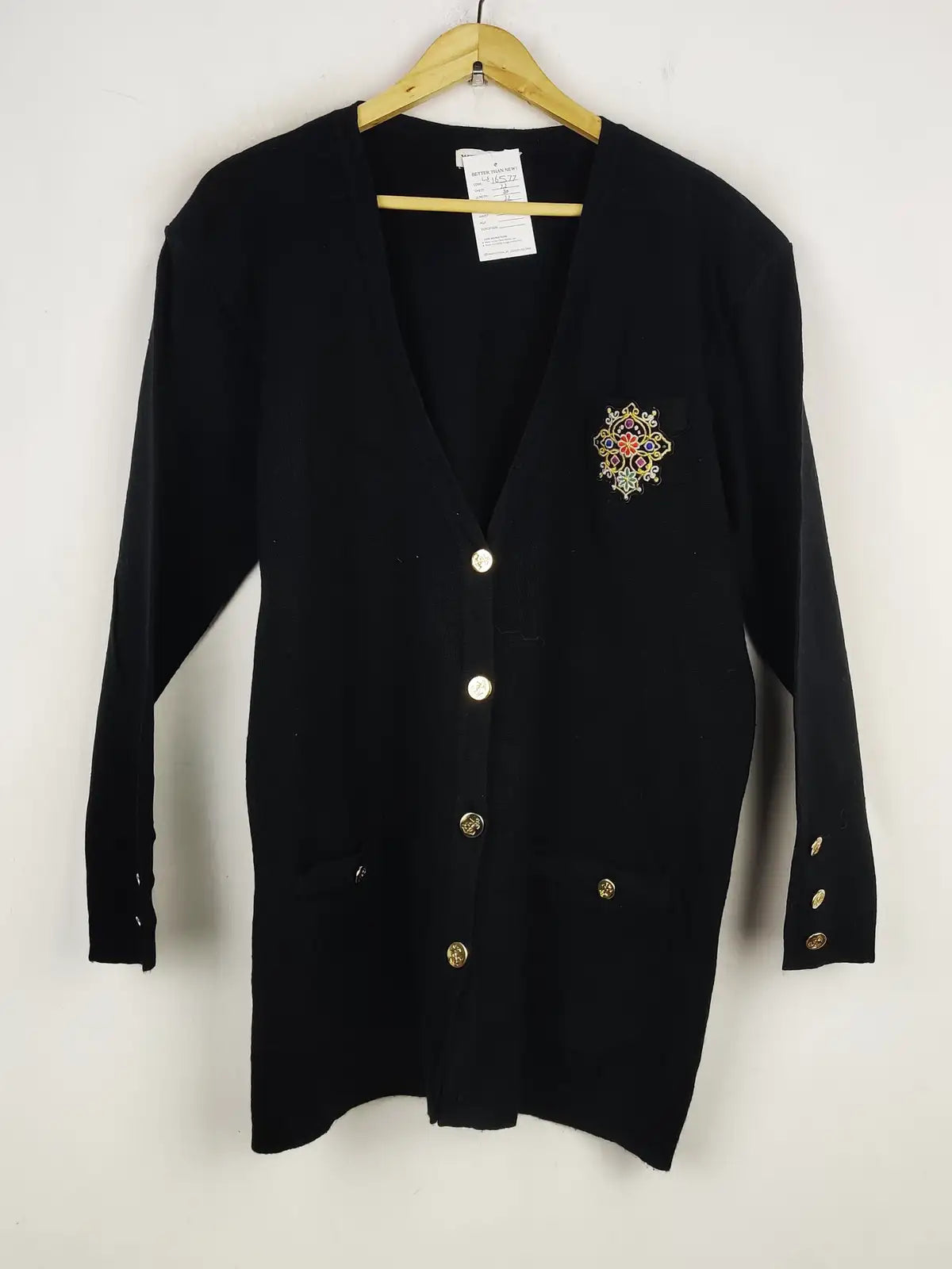 Buy online pre-used pre-loved 100% authentic & Original branded Windsmoor (LS-16577) available in Pakistan. Top international brands avilable.