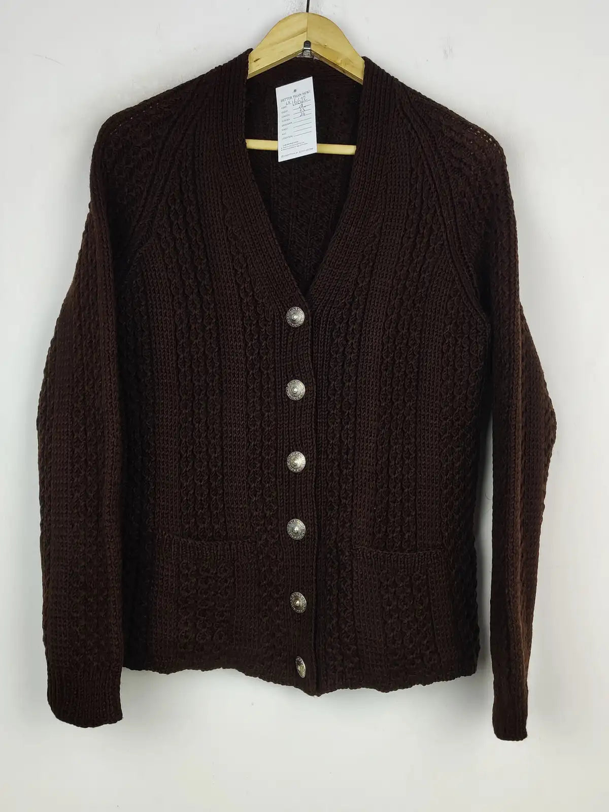 Buy online pre-used pre-loved 100% authentic & Original branded Unknown Brand (LS-16622) available in Pakistan. Top international brands avilable.