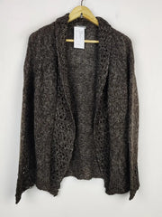 Buy online pre-used pre-loved 100% authentic & Original branded Peruna (LS-16636) available in Pakistan. Top international brands avilable.