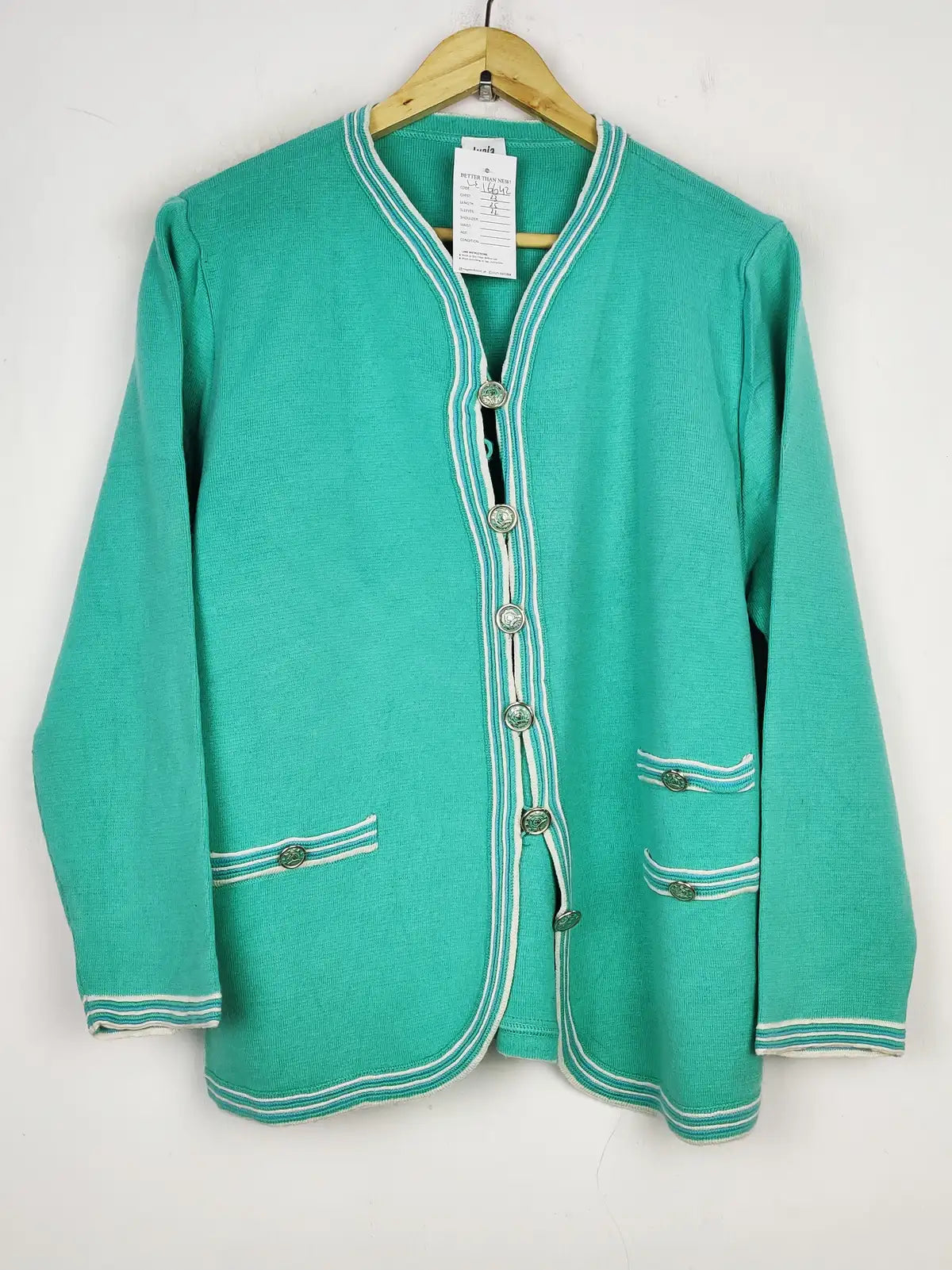 Buy online pre-used pre-loved 100% authentic & Original branded Lucia (LS-16642) available in Pakistan. Top international brands avilable.