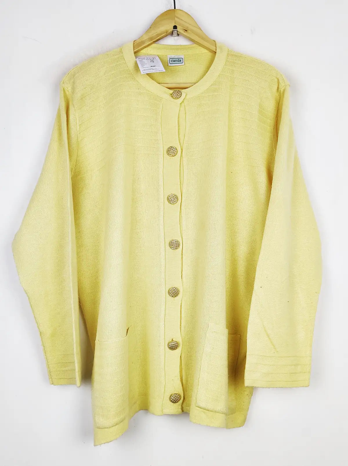 Buy online pre-used pre-loved 100% authentic & Original branded Canda (LS-16675) available in Pakistan. Top international brands avilable.