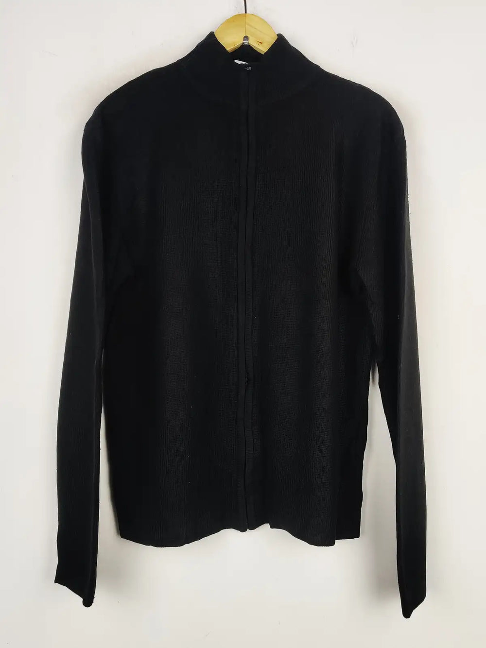 Buy online pre-used pre-loved 100% authentic & Original branded F&F (LS-16727) available in Pakistan. Top international brands avilable.