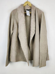 Buy online pre-used pre-loved 100% authentic & Original branded Primark (LS-16741) available in Pakistan. Top international brands avilable.