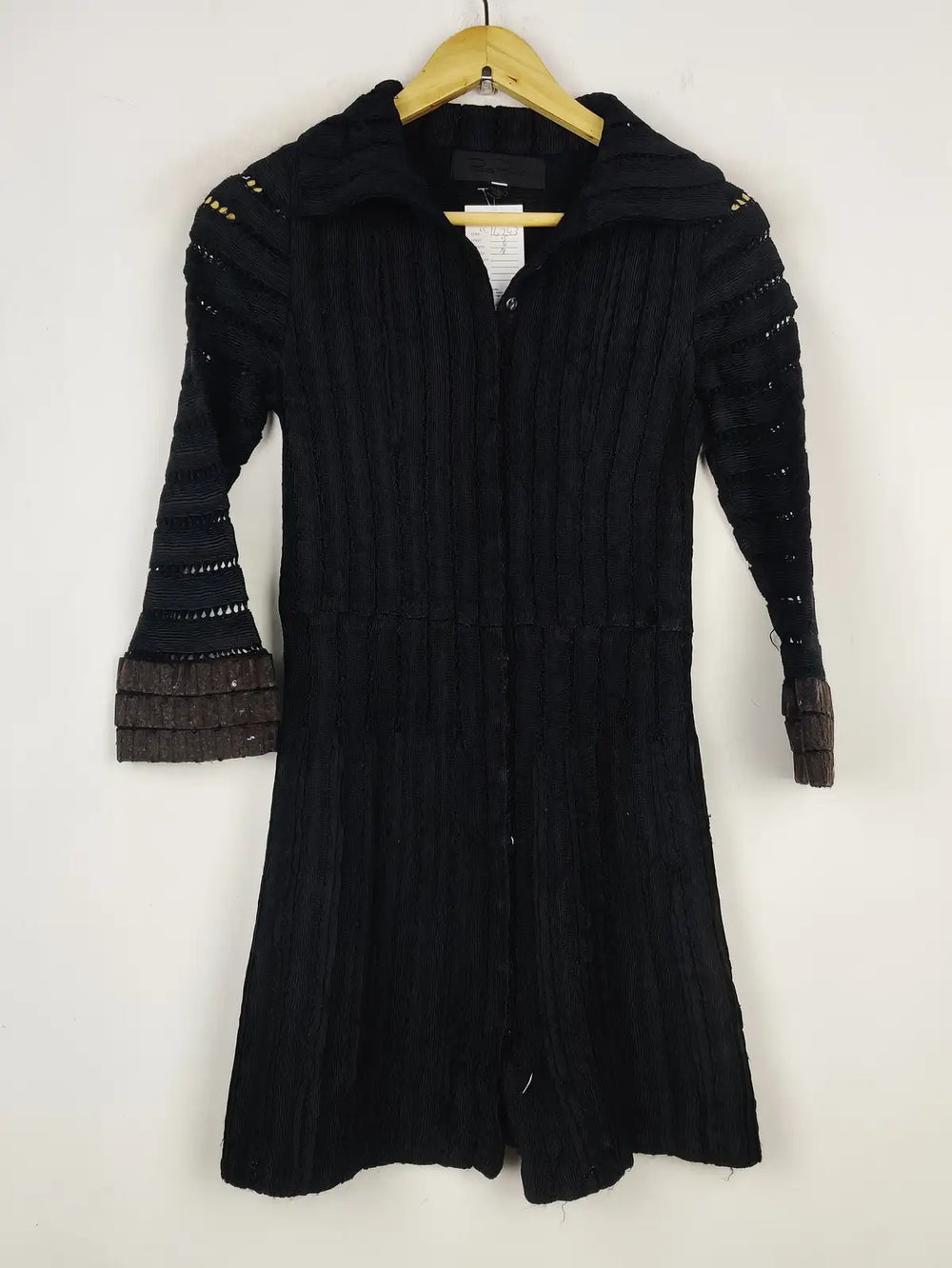 Buy online pre-used pre-loved 100% authentic & Original branded Pepo Pombo (LS-16743) available in Pakistan. Top international brands avilable.