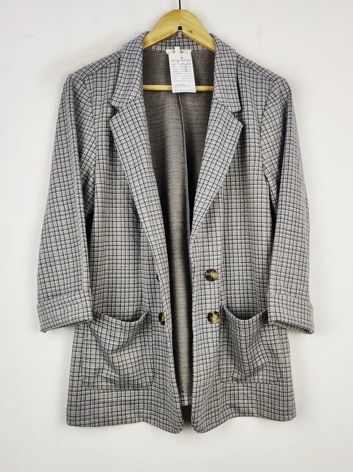 Buy online pre-used pre-loved 100% authentic & Original branded Maurices (LS-16752) available in Pakistan. Top international brands avilable.