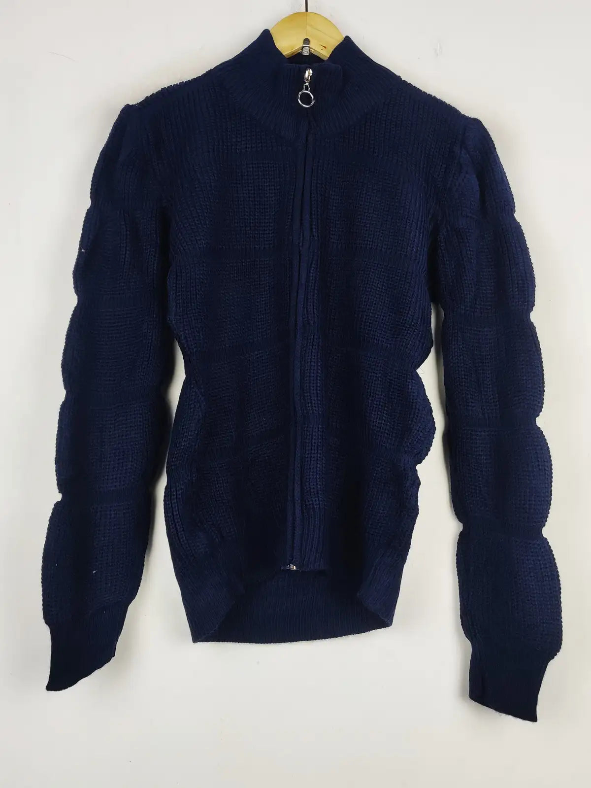 Buy online pre-used pre-loved 100% authentic & Original branded Fashion Killa (LS-16764) available in Pakistan. Top international brands avilable.