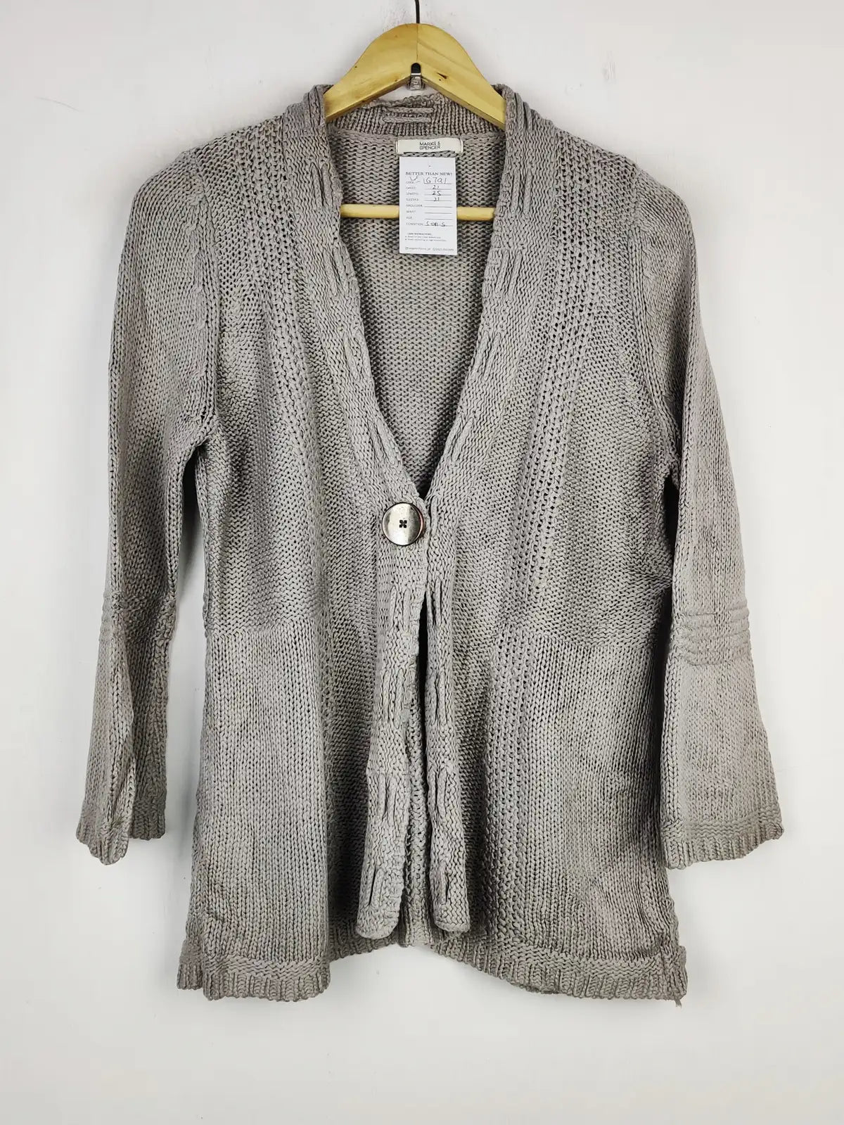 Buy online pre-used pre-loved 100% authentic & Original branded Marks & Spencer (LS-16791) available in Pakistan. Top international brands avilable.