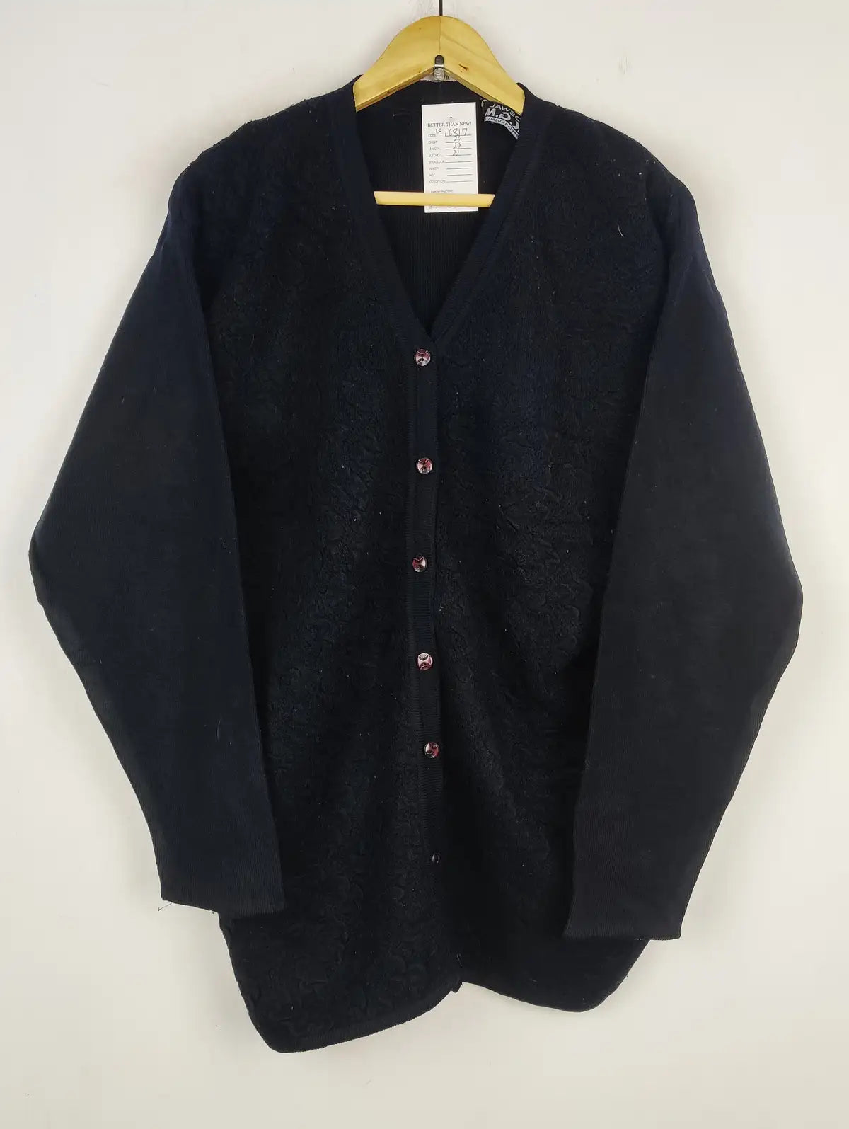 Buy online pre-used pre-loved 100% authentic & Original branded Kgm (LS-16817) available in Pakistan. Top international brands avilable.