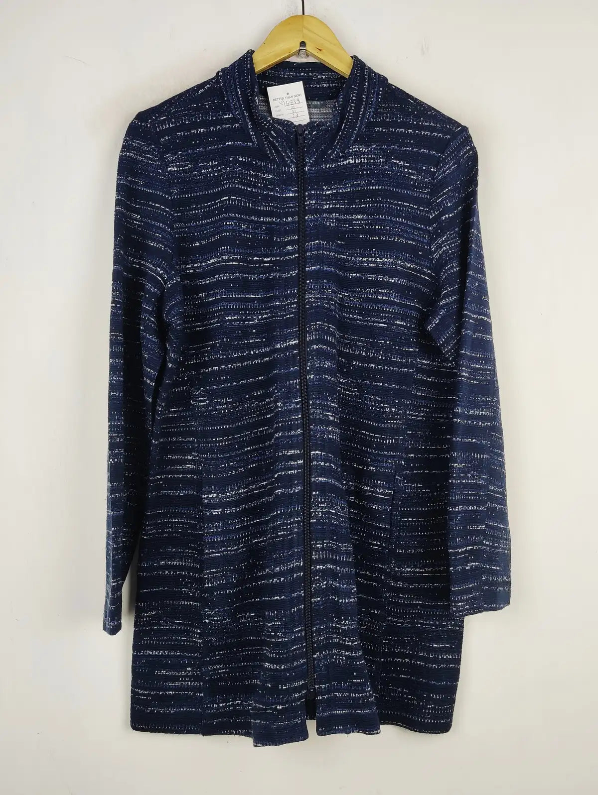 Buy online pre-used pre-loved 100% authentic & Original branded Elliott Lauren (LS-16838) available in Pakistan. Top international brands avilable.