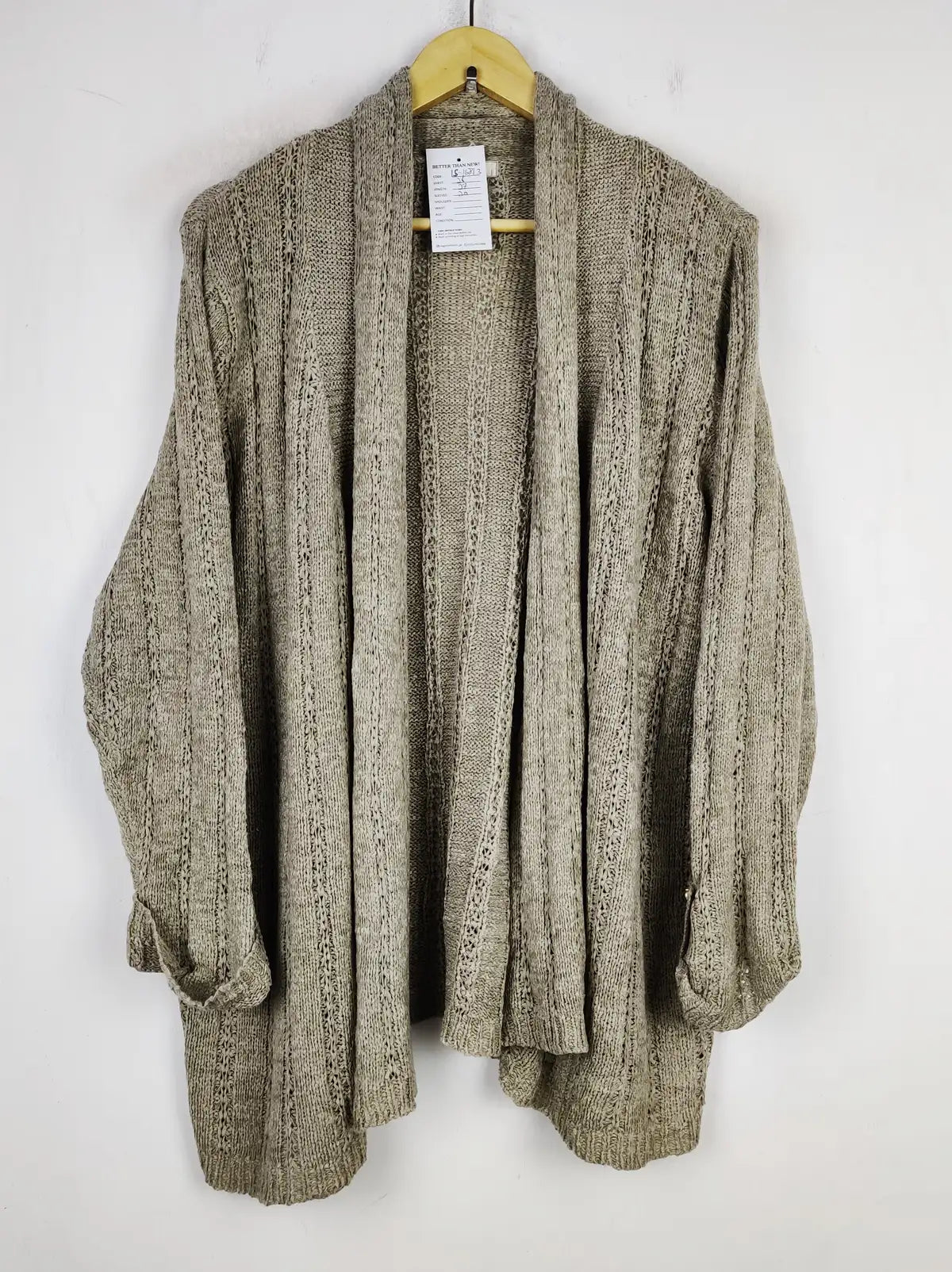 Buy online pre-used pre-loved 100% authentic & Original branded Classic (LS-16863) available in Pakistan. Top international brands avilable.