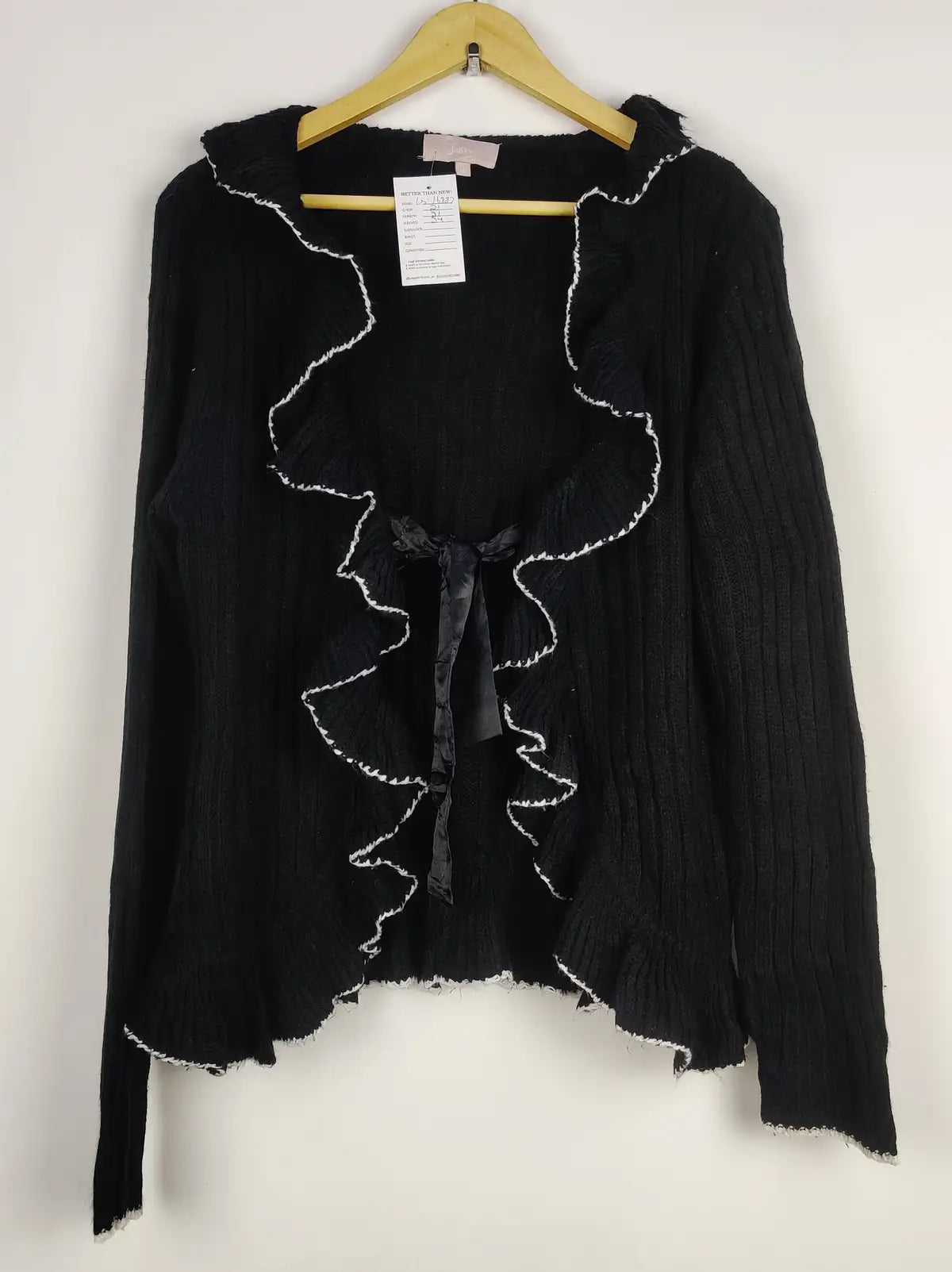 Buy online pre-used pre-loved 100% authentic & Original branded Soon (LS-16887) available in Pakistan. Top international brands avilable.