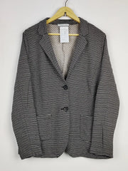 Buy online pre-used pre-loved 100% authentic & Original branded Betty Barclay (LS-16911) available in Pakistan. Top international brands avilable.
