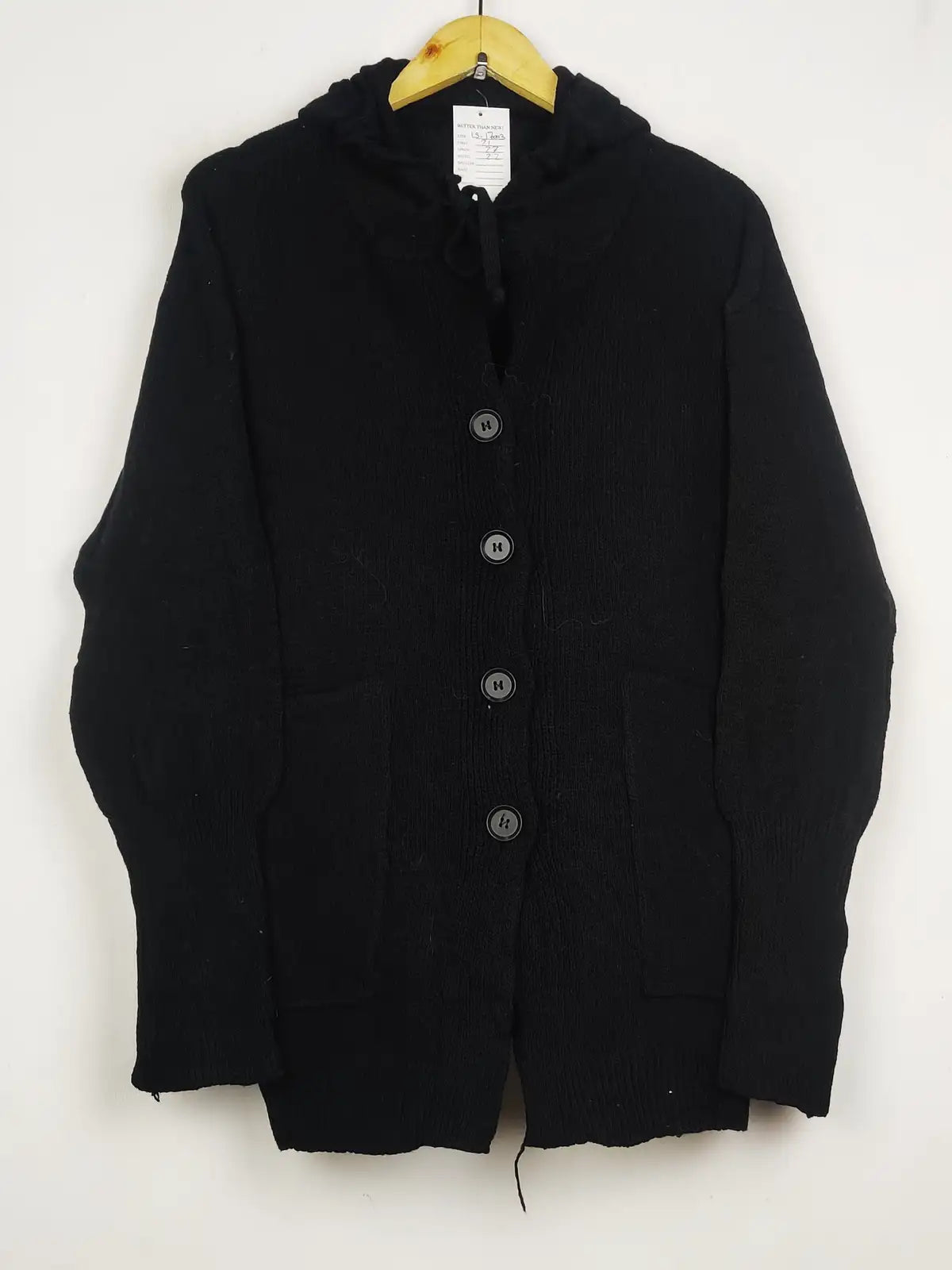Buy online pre-used pre-loved 100% authentic & Original branded Unknown Brand (LS-17003) available in Pakistan. Top international brands avilable.