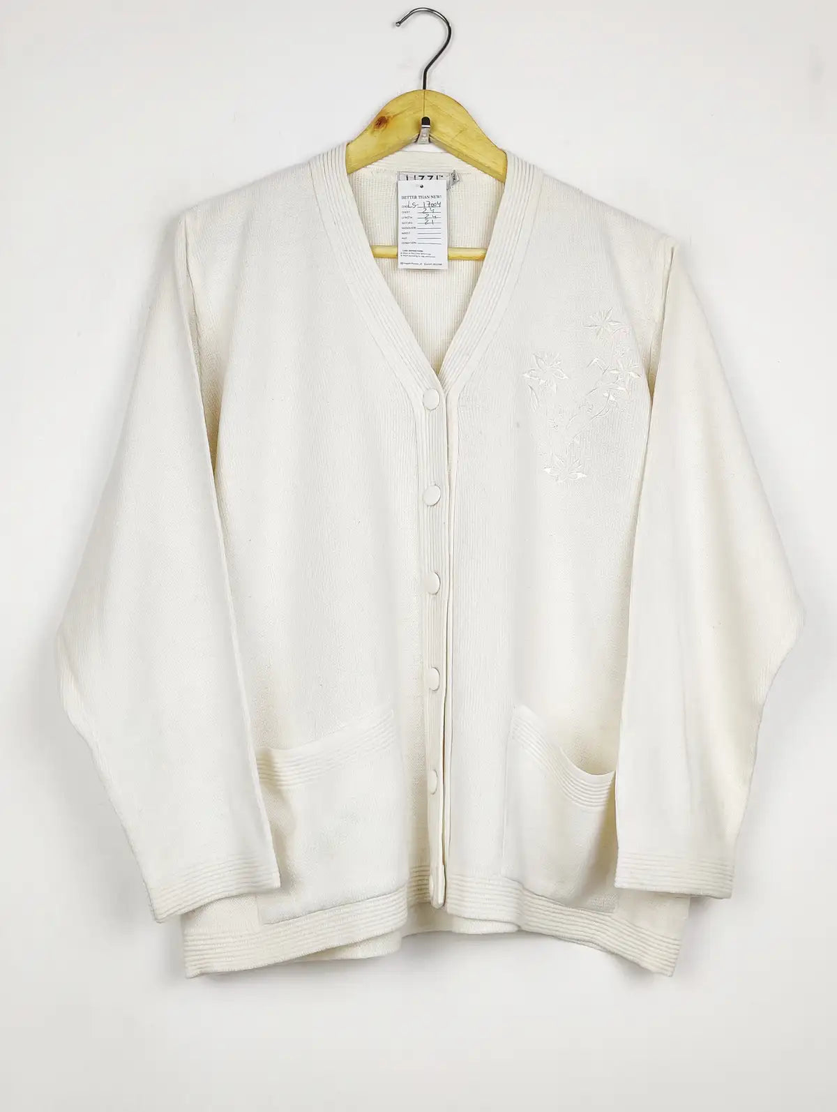 Buy online pre-used pre-loved 100% authentic & Original branded Lizzi Clarke (LS-17004) available in Pakistan. Top international brands avilable.