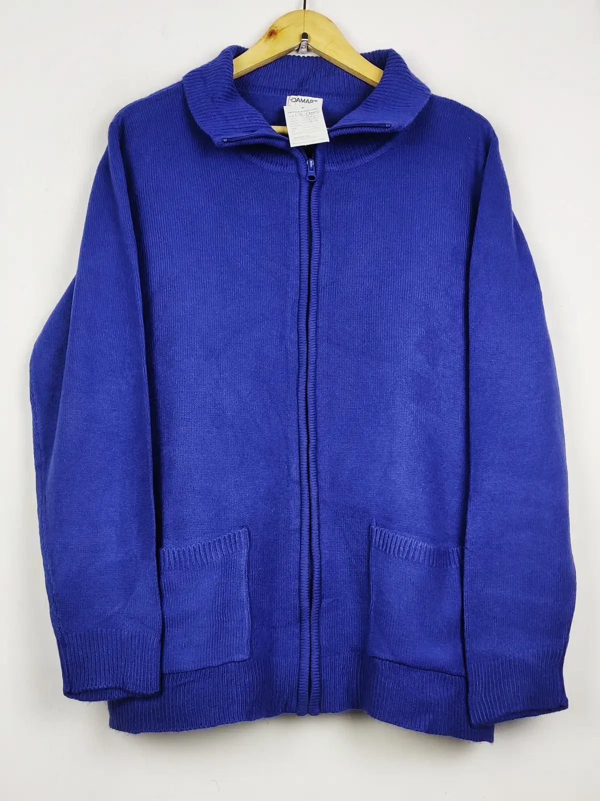 Buy online pre-used pre-loved 100% authentic & Original branded Damart (LS-17005) available in Pakistan. Top international brands avilable.