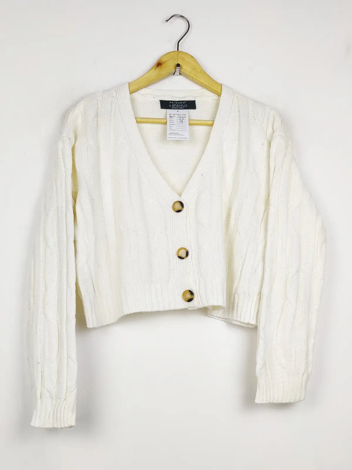 Buy online pre-used pre-loved 100% authentic & Original branded Primark (LS-17007) available in Pakistan. Top international brands avilable.