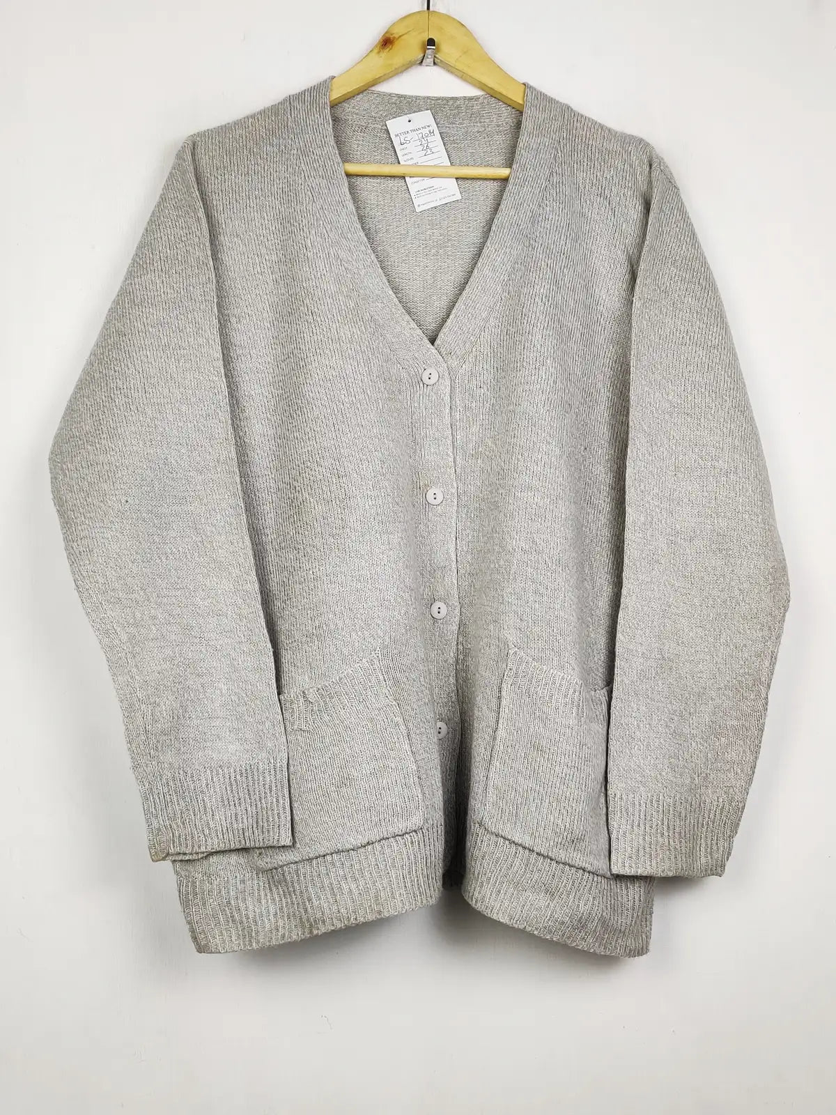 Buy online pre-used pre-loved 100% authentic & Original branded Unknown Brand (LS-17014) available in Pakistan. Top international brands avilable.