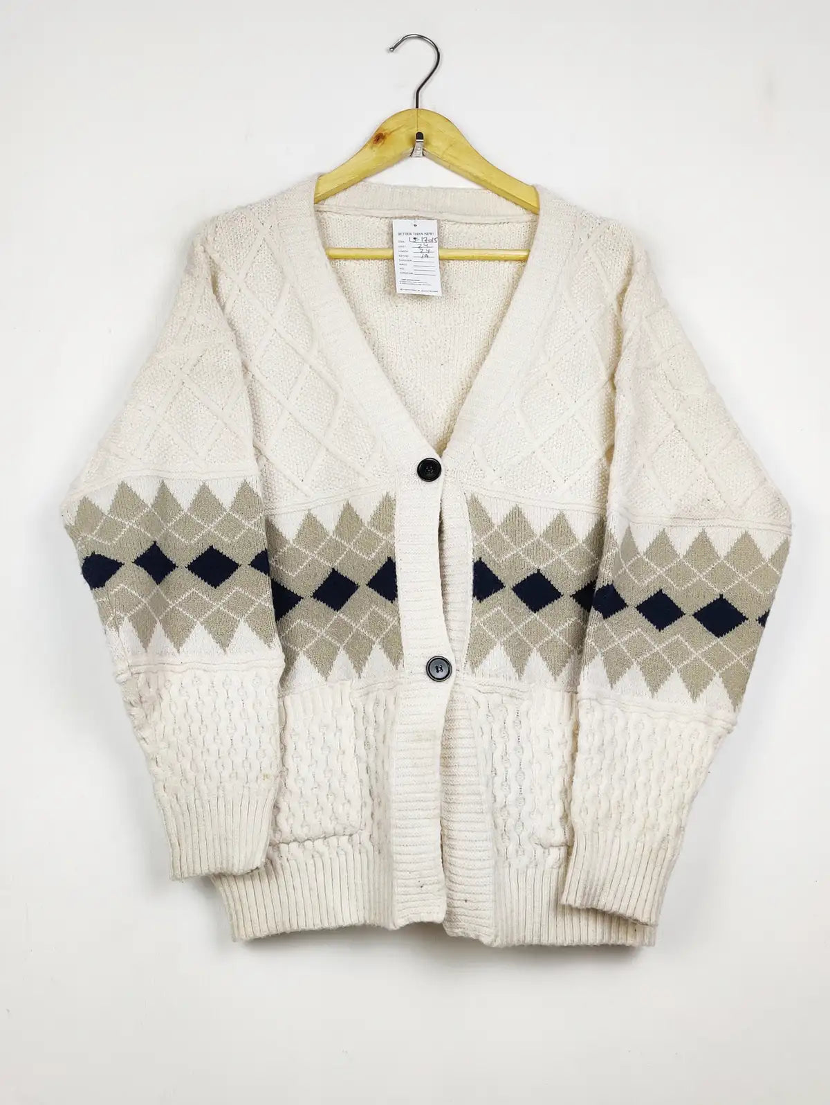 Buy online pre-used pre-loved 100% authentic & Original branded Unknown Brand (LS-17015) available in Pakistan. Top international brands avilable.