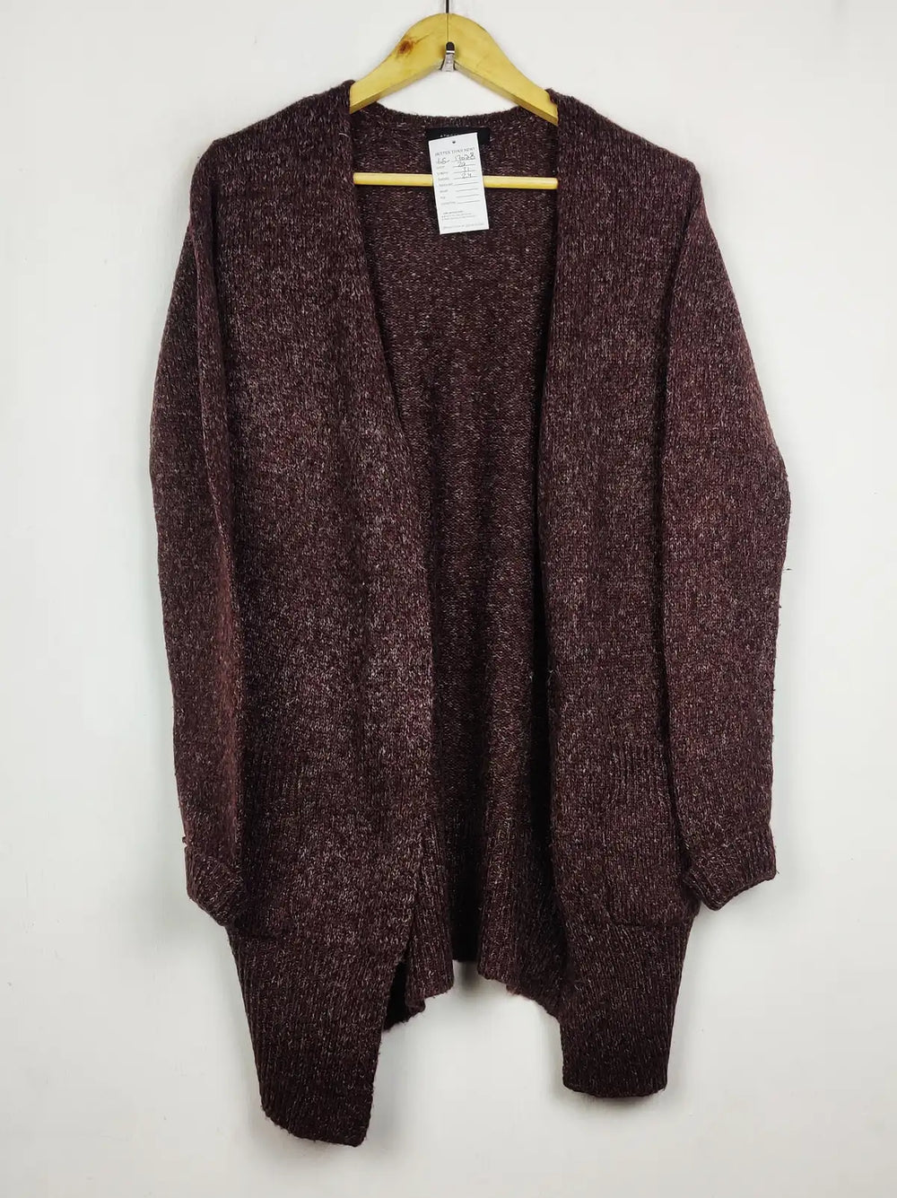 Buy online pre-used pre-loved 100% authentic & Original branded Atmosphere (LS-17028) available in Pakistan. Top international brands avilable.