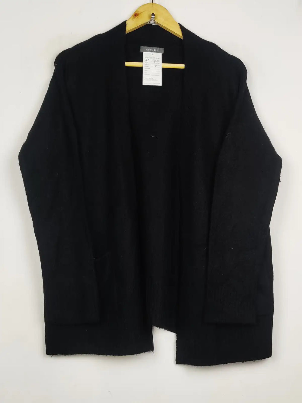 Buy online pre-used pre-loved 100% authentic & Original branded Primark (LS-17030) available in Pakistan. Top international brands avilable.