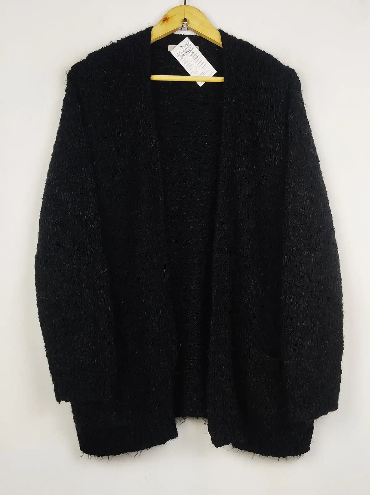 Buy online pre-used pre-loved 100% authentic & Original branded George (LS-17037) available in Pakistan. Top international brands avilable.