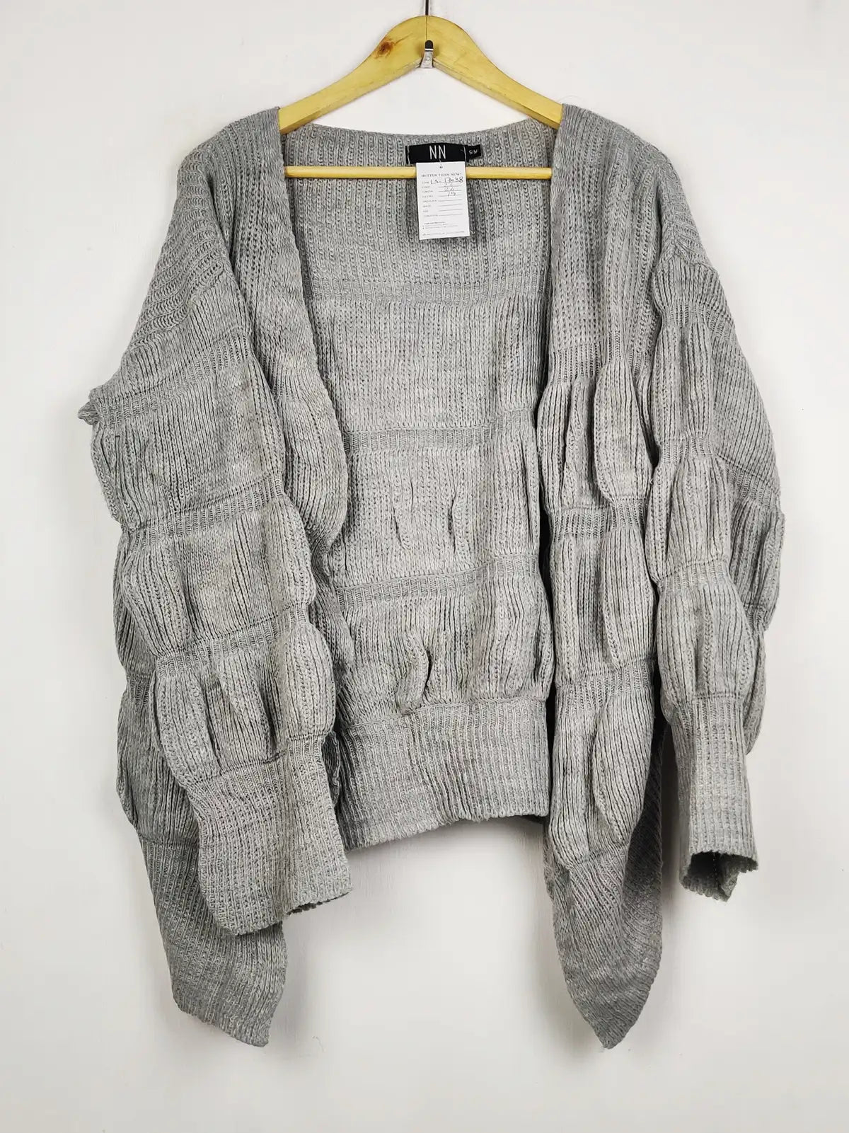 Buy online pre-used pre-loved 100% authentic & Original branded Nn Collection (LS-17038) available in Pakistan. Top international brands avilable.