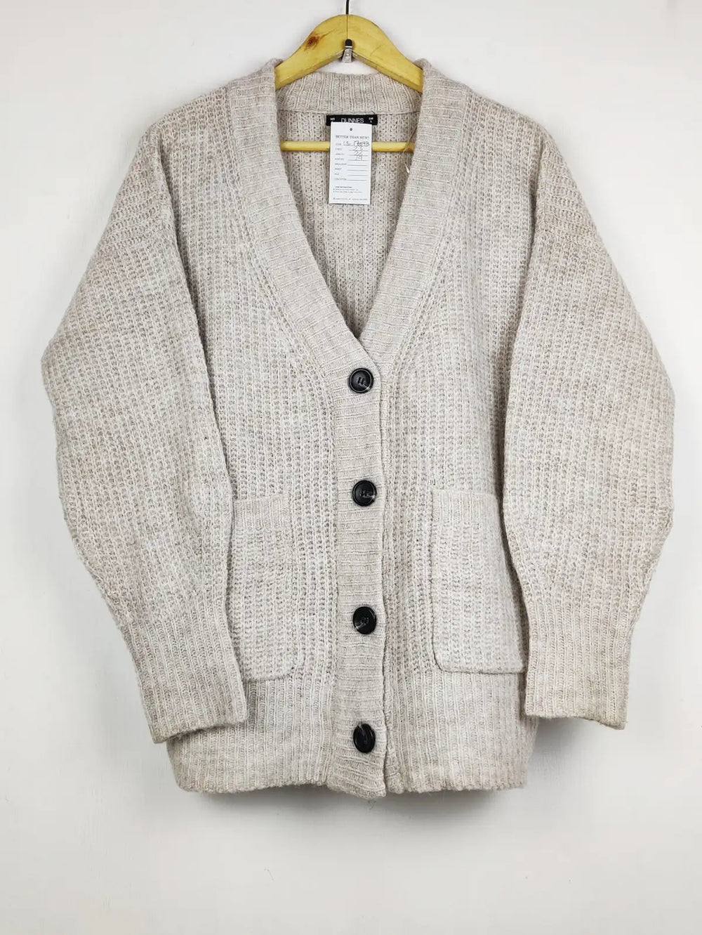 Buy online pre-used pre-loved 100% authentic & Original branded Dunnes Stores (LS-17043) available in Pakistan. Top international brands avilable.