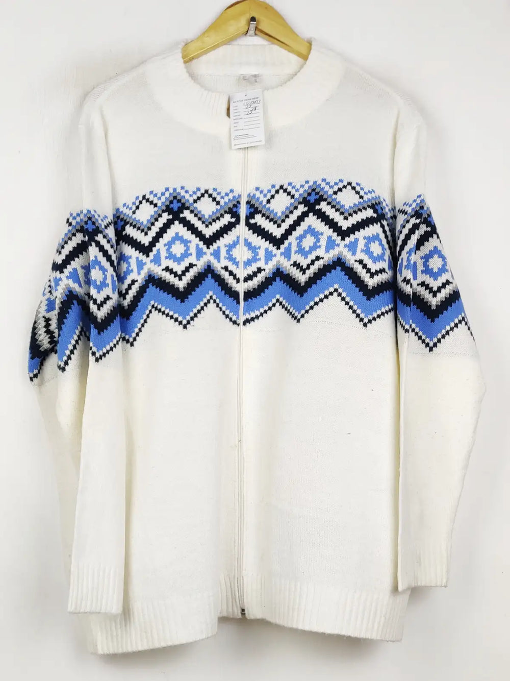 Buy online pre-used pre-loved 100% authentic & Original branded Unknown Brand (LS-17073) available in Pakistan. Top international brands avilable.