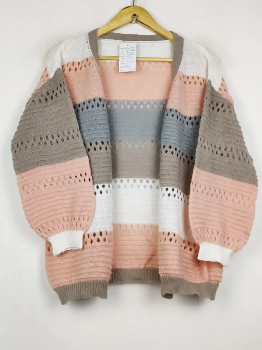 Buy online pre-used pre-loved 100% authentic & Original branded Unknown Brand (LS-17078) available in Pakistan. Top international brands avilable.