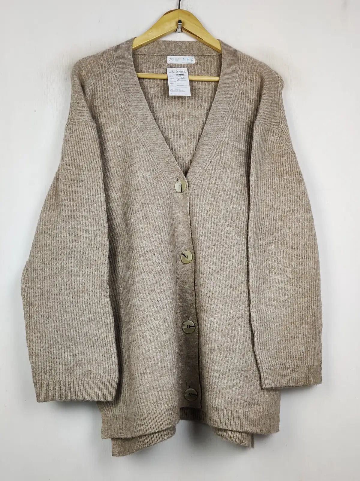 Buy online pre-used pre-loved 100% authentic & Original branded Primark (LS-17083) available in Pakistan. Top international brands avilable.