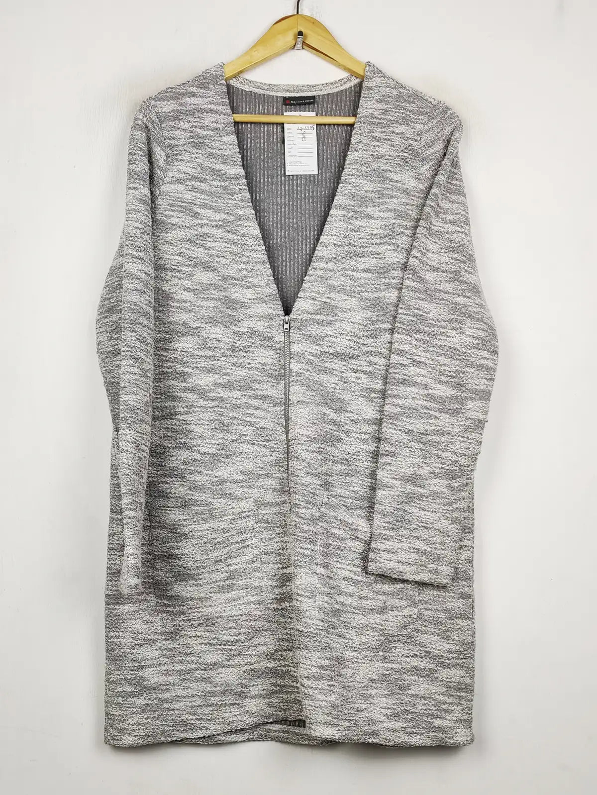 Buy online pre-used pre-loved 100% authentic & Original branded Street One (LS-17135) available in Pakistan. Top international brands avilable.