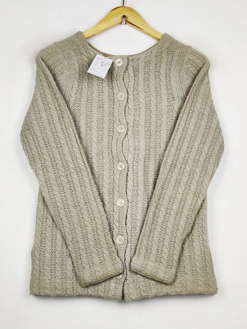 Buy online pre-used pre-loved 100% authentic & Original branded Unknown Brand (LS-17136) available in Pakistan. Top international brands avilable.