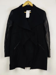 Buy online pre-used pre-loved 100% authentic & Original branded Gallery (LS-17144) available in Pakistan. Top international brands avilable.