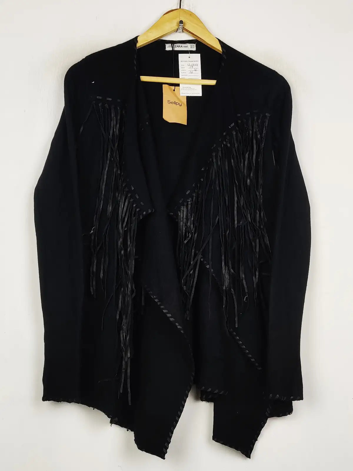 Buy online pre-used pre-loved 100% authentic & Original branded Zara (LS-17149) available in Pakistan. Top international brands avilable.
