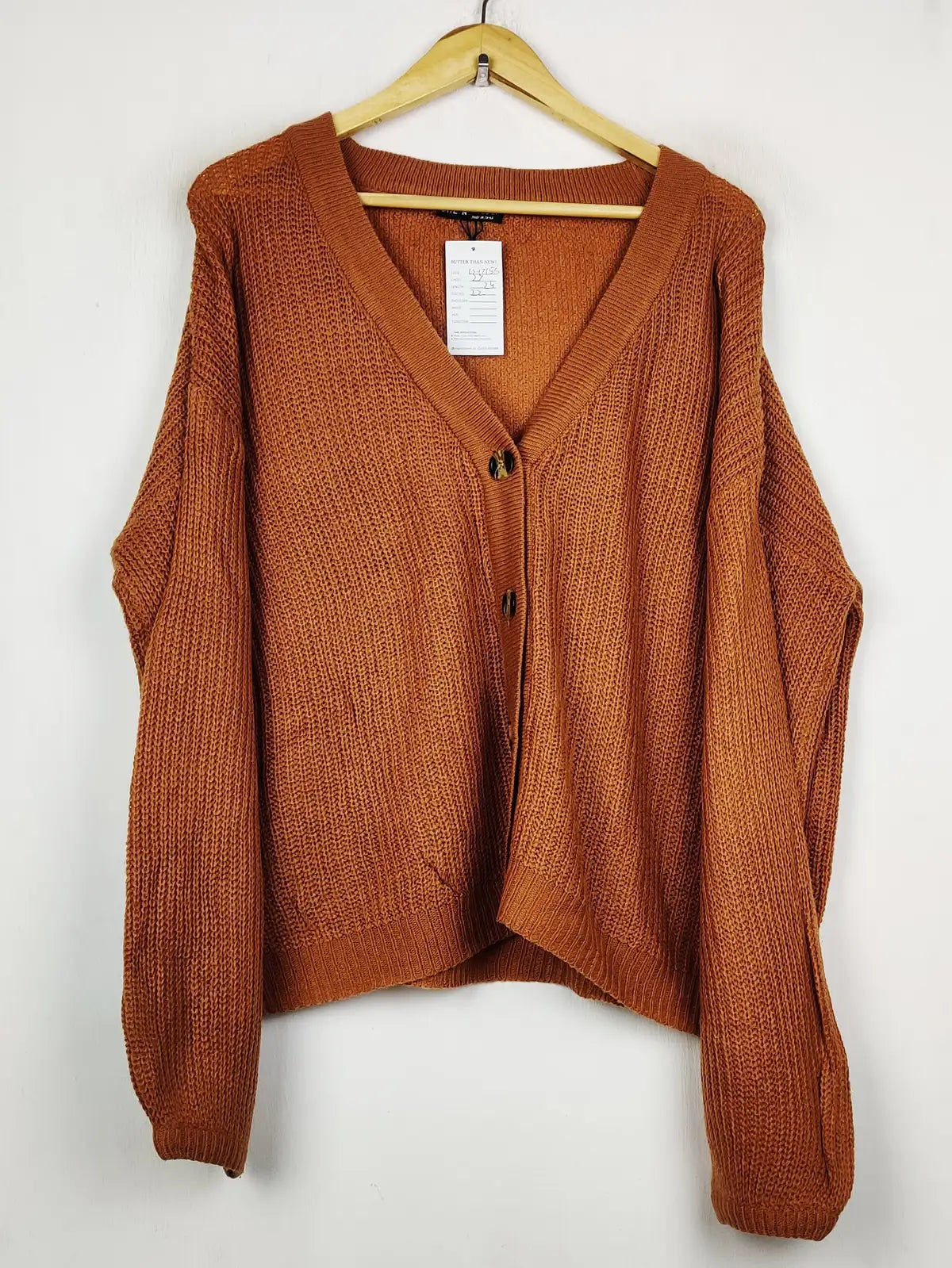 Buy online pre-used pre-loved 100% authentic & Original branded Shein (LS-17156) available in Pakistan. Top international brands avilable.