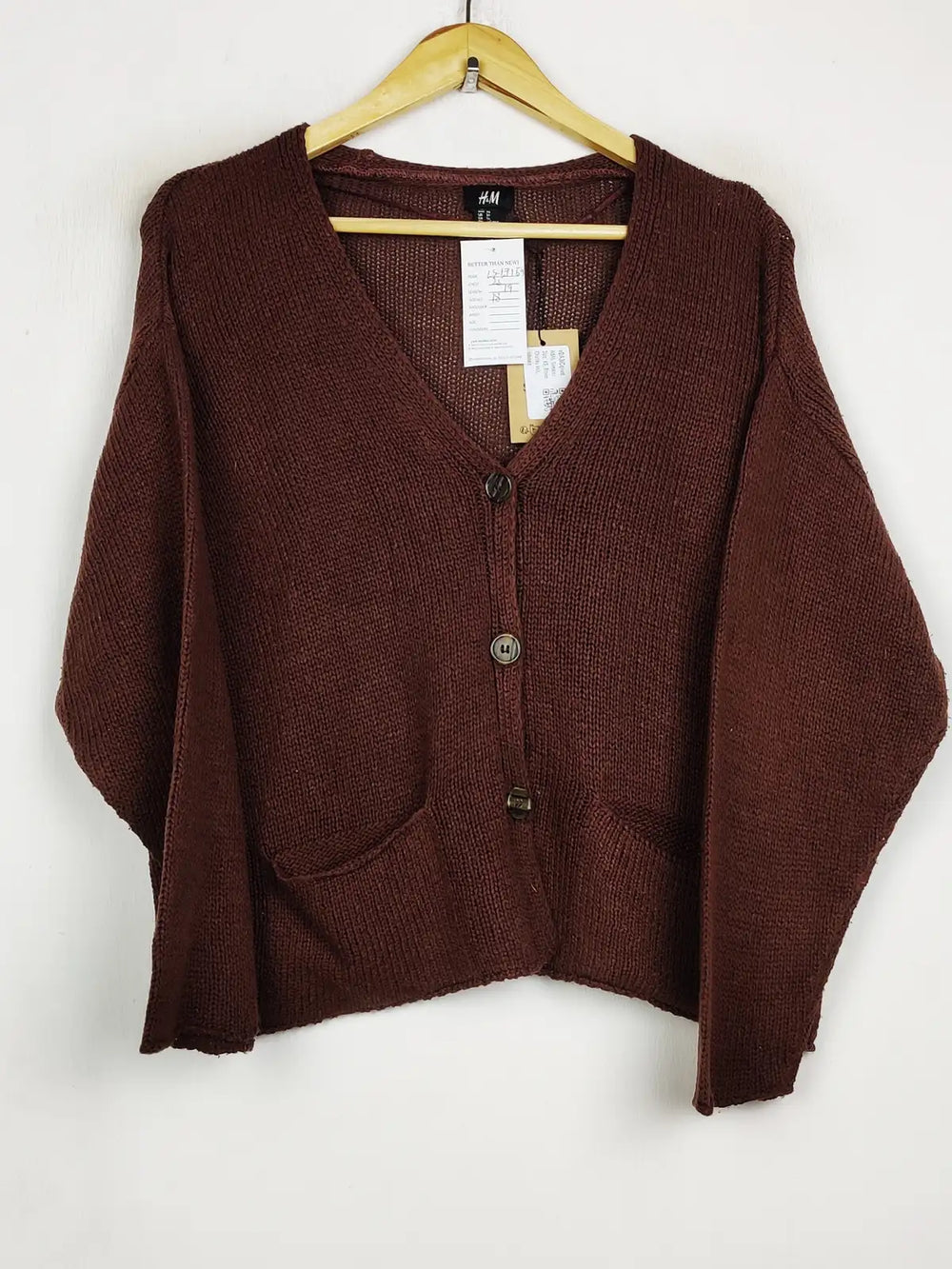 Buy online pre-used pre-loved 100% authentic & Original branded H&M (LS-17159) available in Pakistan. Top international brands avilable.
