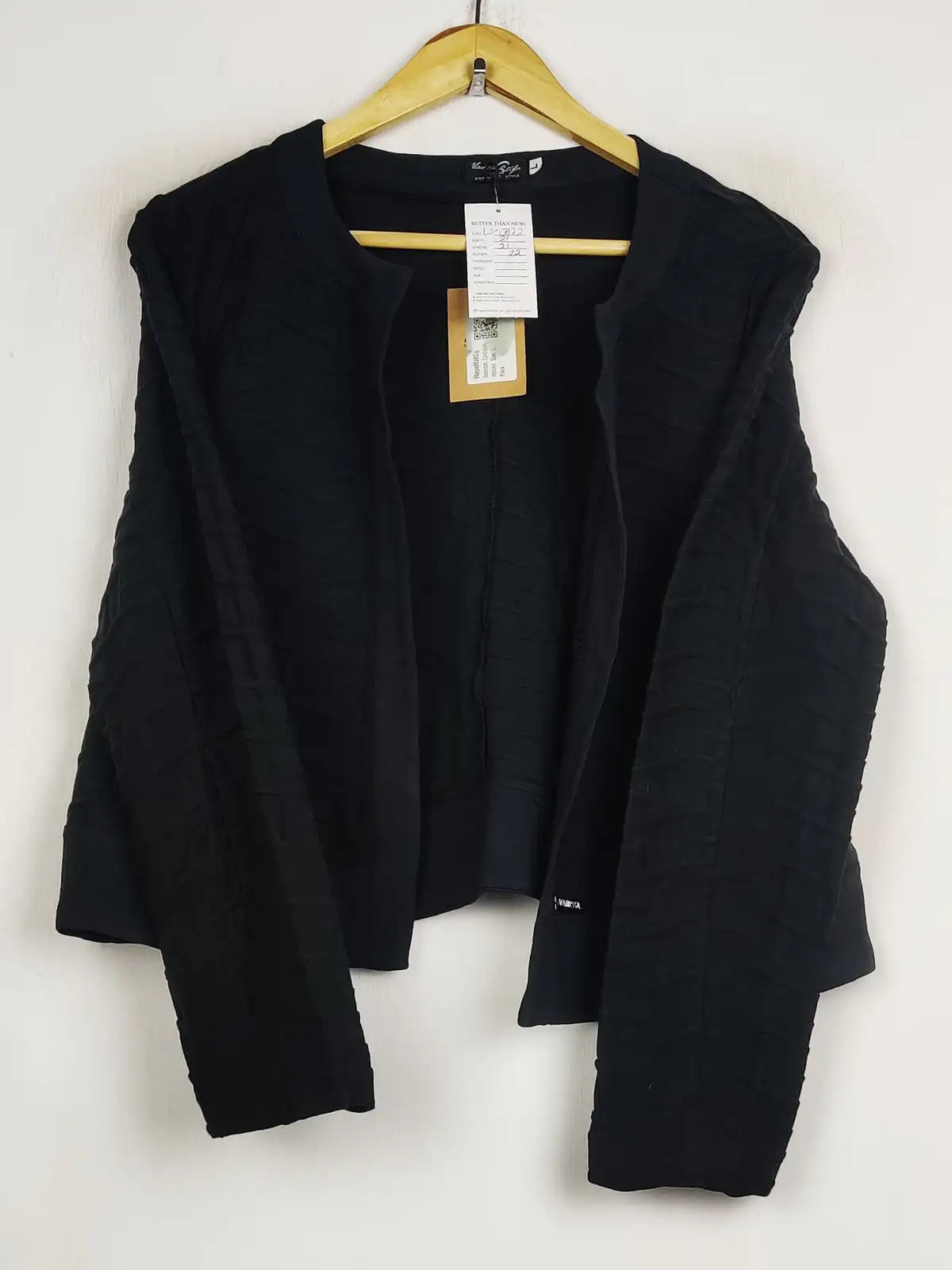 Buy online pre-used pre-loved 100% authentic & Original branded Vanes Style (LS-17172) available in Pakistan. Top international brands avilable.
