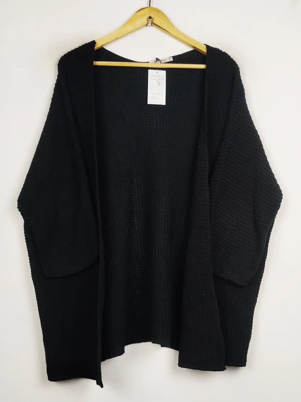 Buy online pre-used pre-loved 100% authentic & Original branded Pull & Bear (LS-17176) available in Pakistan. Top international brands avilable.