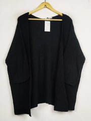 Buy online pre-used pre-loved 100% authentic & Original branded Pull & Bear (LS-17176) available in Pakistan. Top international brands avilable.