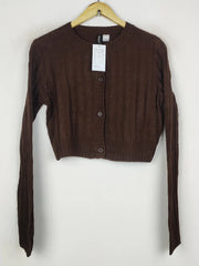 Buy online pre-used pre-loved 100% authentic & Original branded H&M (LS-17185) available in Pakistan. Top international brands avilable.