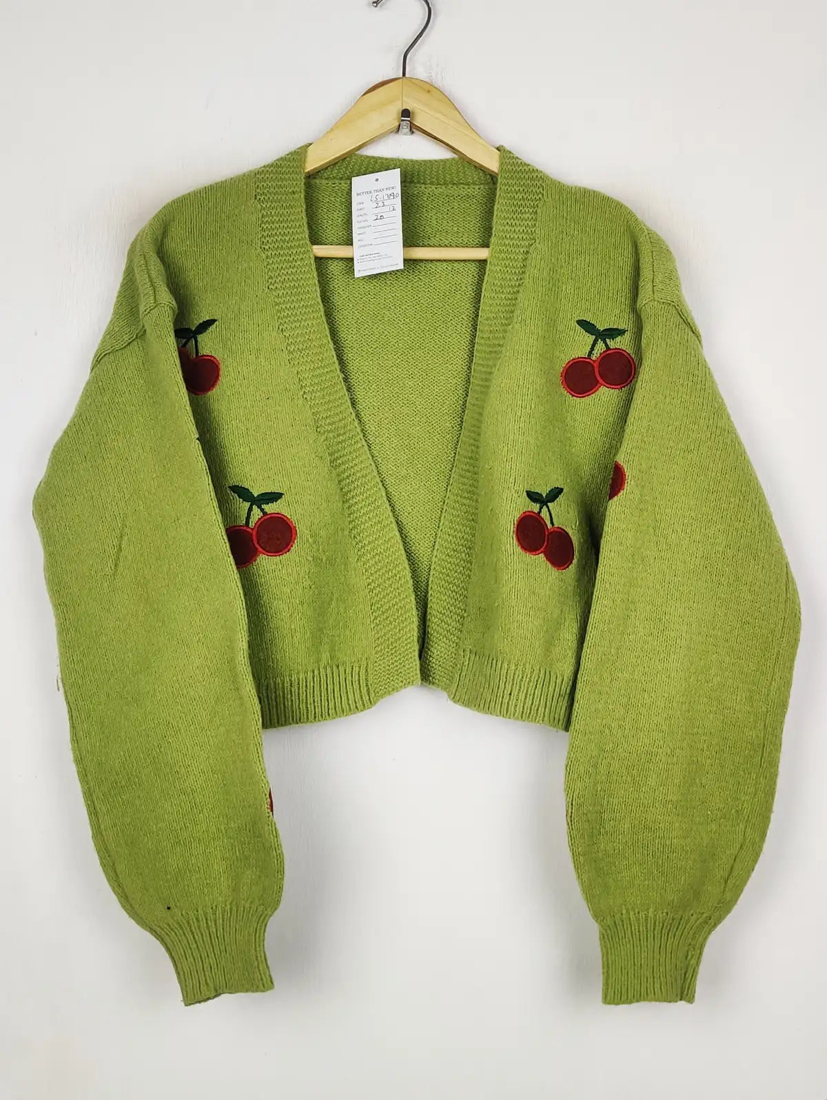 Buy online pre-used pre-loved 100% authentic & Original branded Unknown Brand (LS-17190) available in Pakistan. Top international brands avilable.