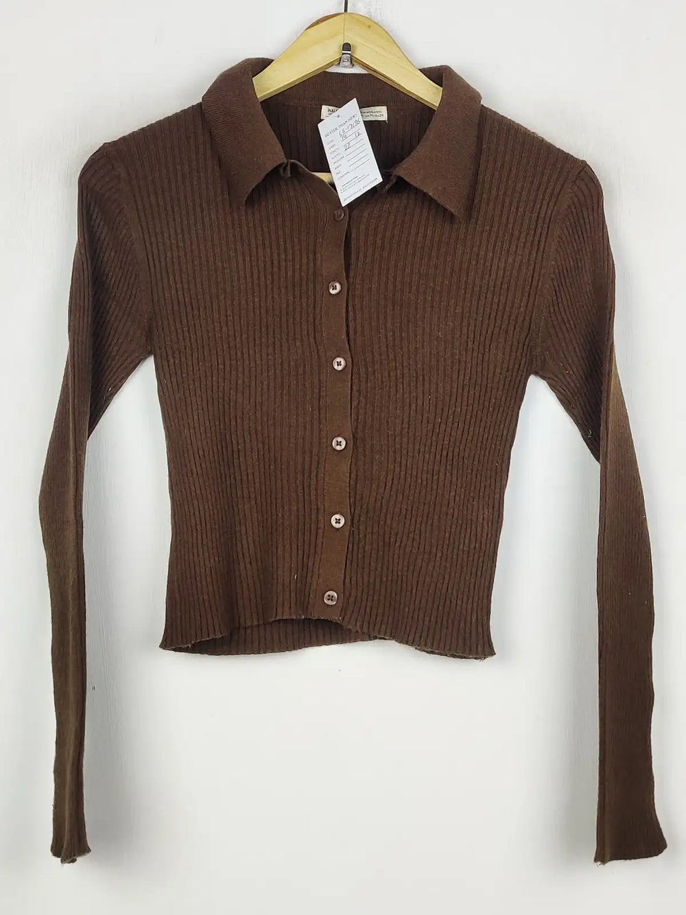 Buy online pre-used pre-loved 100% authentic & Original branded Pull & Bear (LS-17196) available in Pakistan. Top international brands avilable.