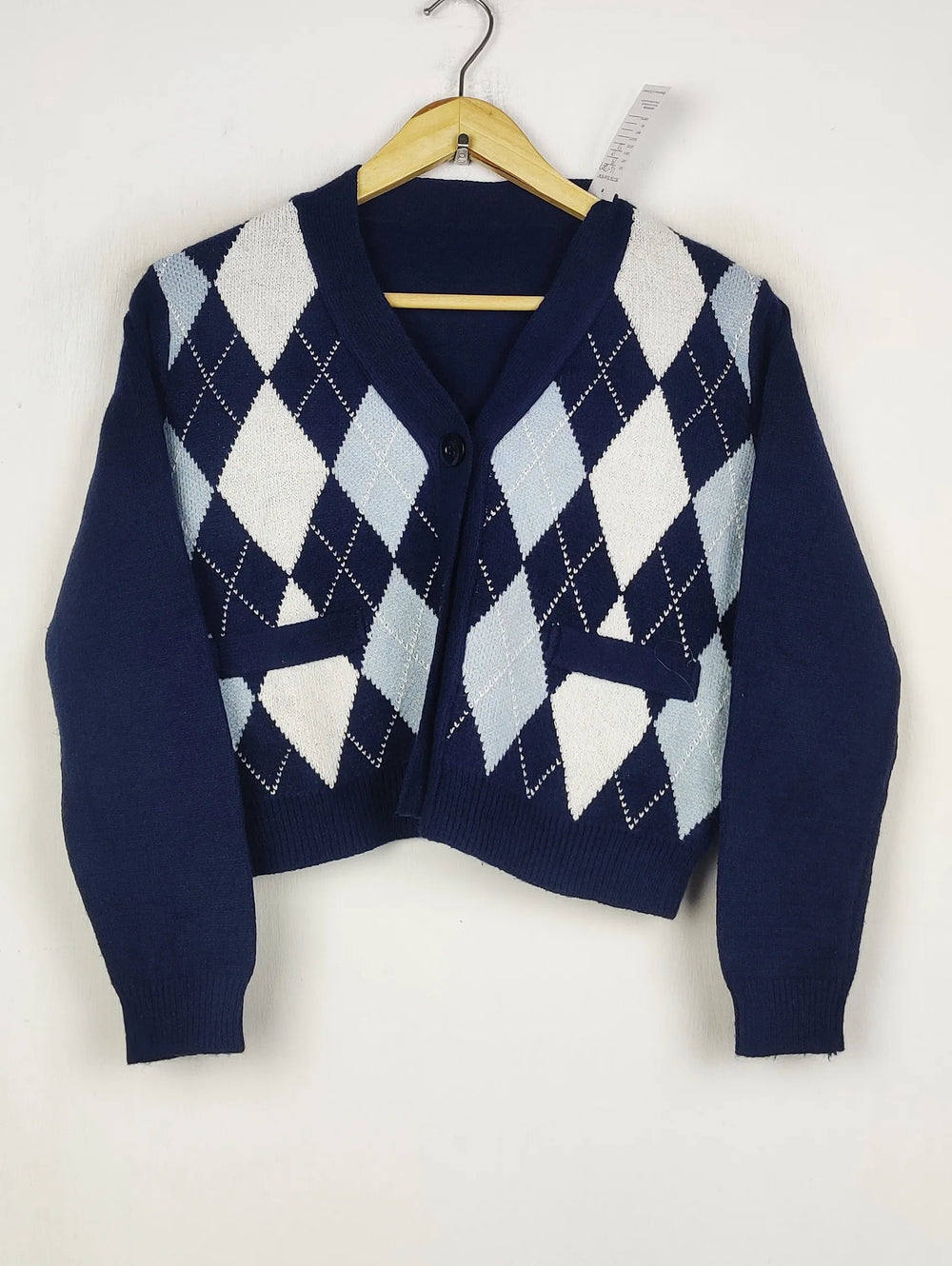 Buy online pre-used pre-loved 100% authentic & Original branded Unknown Brand (LS-17207) available in Pakistan. Top international brands avilable.